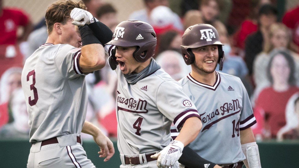061_UH_Baseball_v_TAMU_JGB